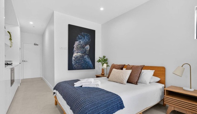 Modern Brookvale Studio | Free Parking + Balcony