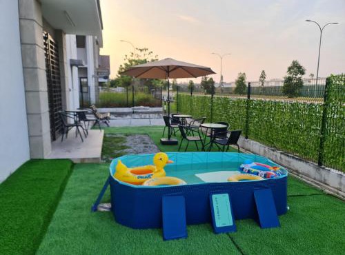 Modern Cozy Retreat Banting Private BBQ Kids Pool Corner Lot