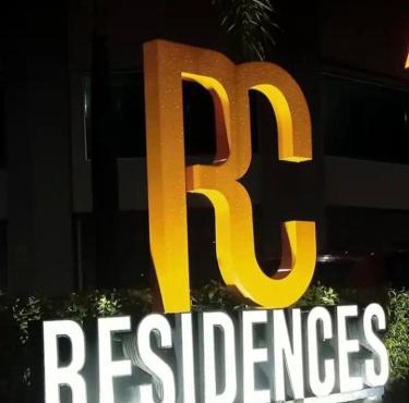 Modern High-Floor 2BR Retreat 9km to KL City Centre
