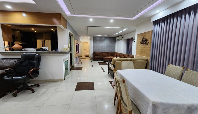 Modern Luxury 3-Bed 3-Bath Banani Apt - Parking Laundry Washer Dryer Dishwasher