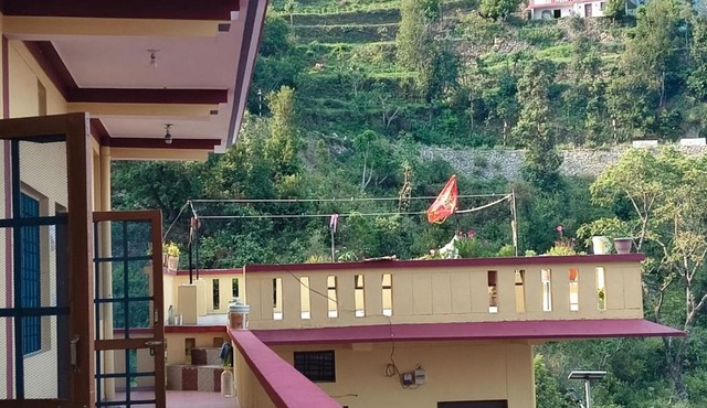 Monal Stays Khirsu