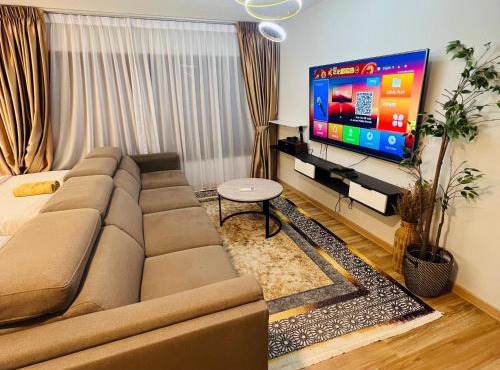 N2 Big TV &sofa kids play area Arte Cheras 4bed8pax