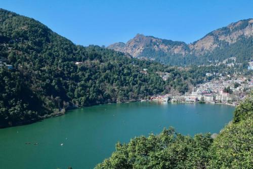 Nainital Lake View Stays