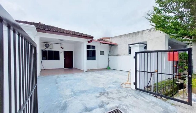 NAJHAN HOMESTAY : Berehat macam kek ghumah yo.