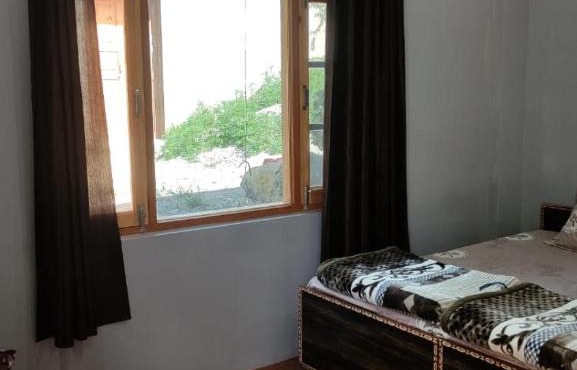 Nako Heights Homestay