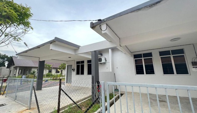 nearby Umt unisza Airport drawbridge Enzo Homestay Gong badak Kuala Terengganu