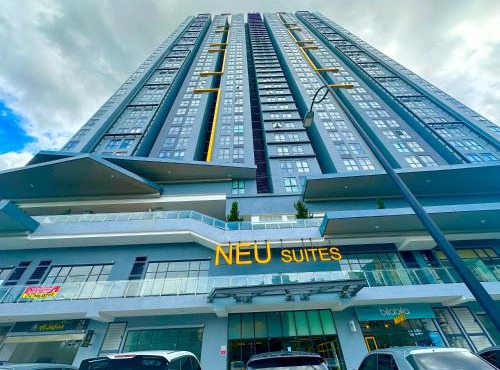 Neu Suites Junior Suite By Serenity Homes Next to Gleneagles & LRT