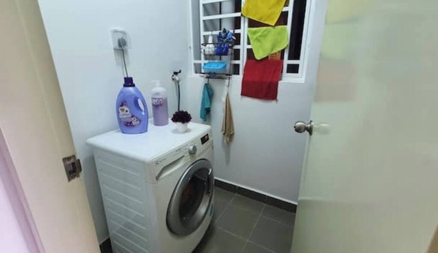 New modern condo (1) with pool @ Bangi