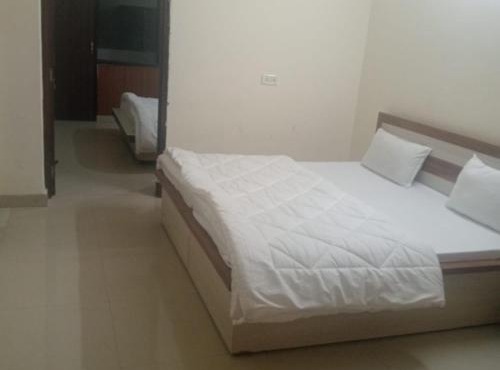 New Vybent Hotel Kainchi Dham