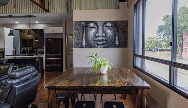 Newcastle Modern CBD Apartment | Central and Stylish