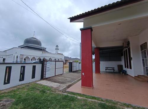 NikNa Homestay Batu Rakit - WIFI Netflix
