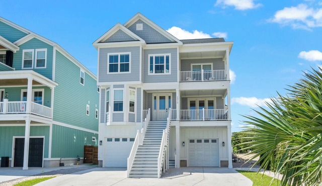 OCEANFRONT LUXURY HOME-POOL+SPA+OUTDOOR KITCHEN in Atlantic Beach