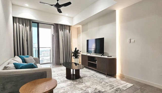 OOAK 1BR Apt w/Blcony, Nflix,Btub & Wtr Dispenser