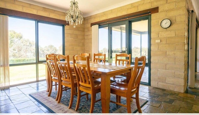 Opal View - Serene Sanctuary, Close to Cadia in Canobolas