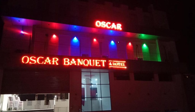 Oscar Banquet and Hotel