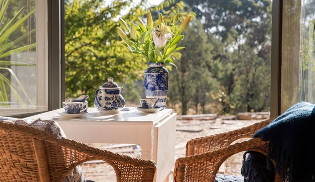 Oscars private spa villa - idyllic couples getaway in Hepburn Springs