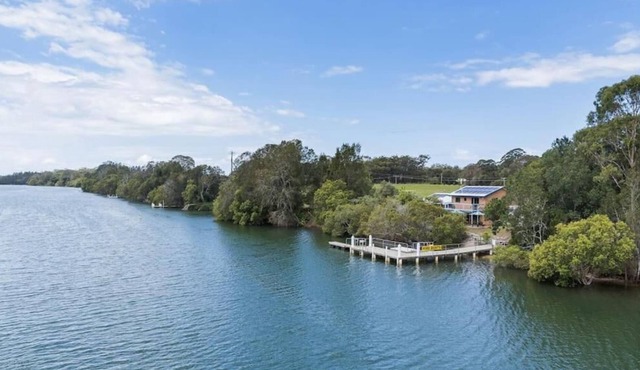Osprey's Rest Waterfront with private jetty