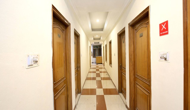 OYO 14029 Hotel Yogesh
