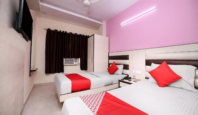 OYO 26940 Hotel Stay House