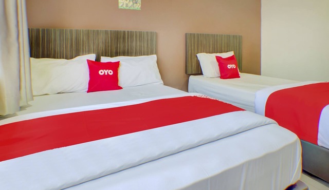 OYO 89985 Js Hotel