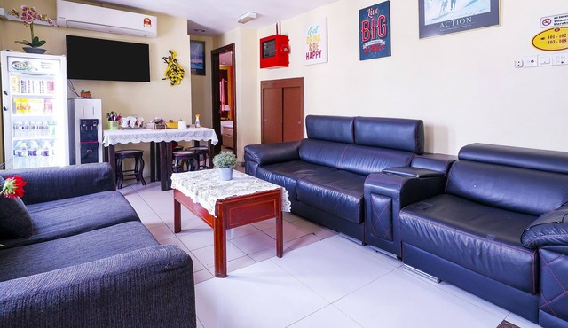 OYO 90486 Station Hotel