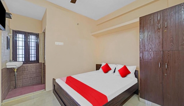 OYO Flagship 80741B Porur Residency
