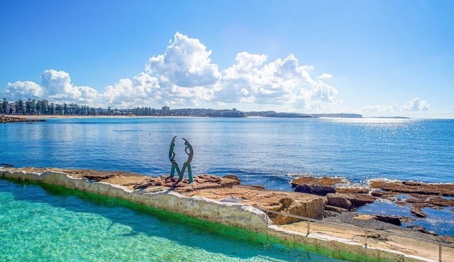 Pacific Ocean Cottage - 1 min to the beach and the harbour!