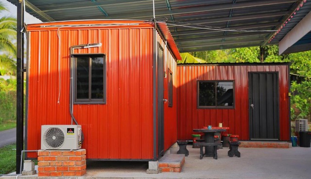 Padang Besar Red Cabin Homestay