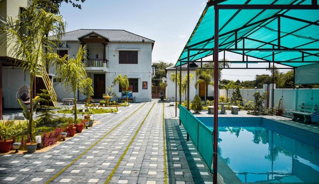 Palm tree Villa Homestay