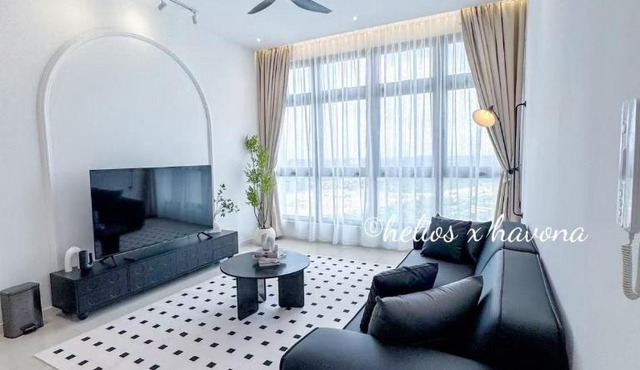 Paradigm 3BR Chic Designer byHS
