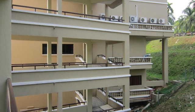 Paradise Lagoon Apartment