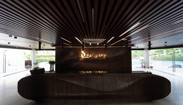 Paragon Hotel and Resort