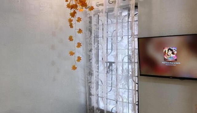 Peaceful studio Bandra W