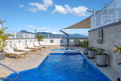 Peak Studio - Highview Haven across Shopping Centre in Cairns