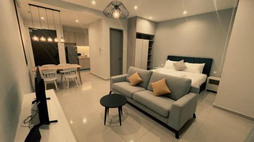 Penang HomeStay at Iconic Regency
