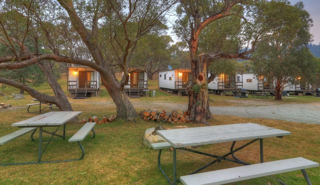Pender Lea, independent park cabin