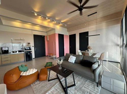 Perfect KTV Set & Netflix 3 Queen Bed Seaview