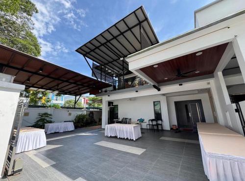 Permas Jaya Corner Homestay -Event -Party -TablePool -Karaoke -BBQ