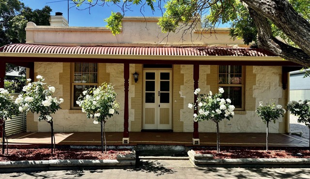 Pet friendly accommodation in the Barossa in Greenock