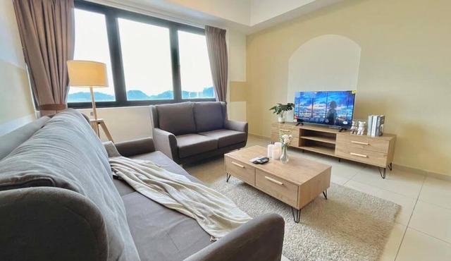 Petaling Jaya 1-12pax Muji design 3 room 1 min to Sunway Giza