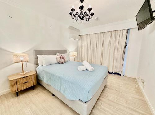 Phoenician Resort, Central Broadbeach