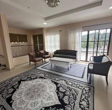 Pinggir TTDI Damansara Homestay for big group up to 35 pax