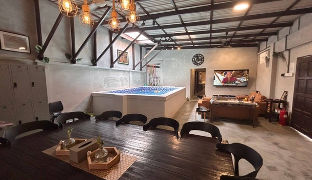 Pirate's Cove Hostel