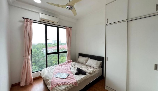 Platino 2BR ParadigmMall Netflix By STAY