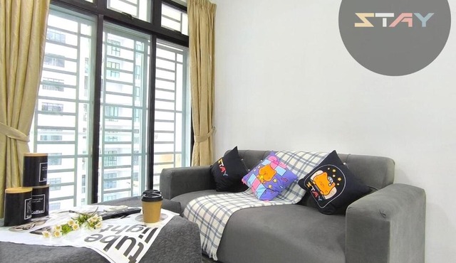 Platino Comfort 2Bed Netflix Paradigm Mall By STAY