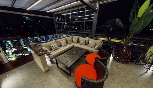Platinum Grand