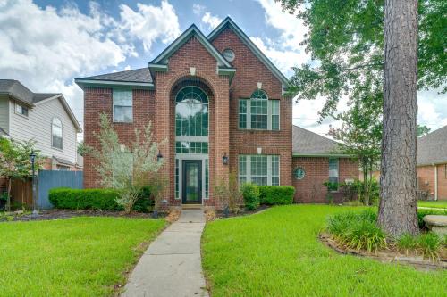 Pool & Shared Game Area! Home 7 Mi to Dtwn Tomball in Tomball