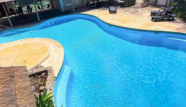 Pool View Studio | 3 Min Walk to Beach | Marina & Foreshore in Mandurah