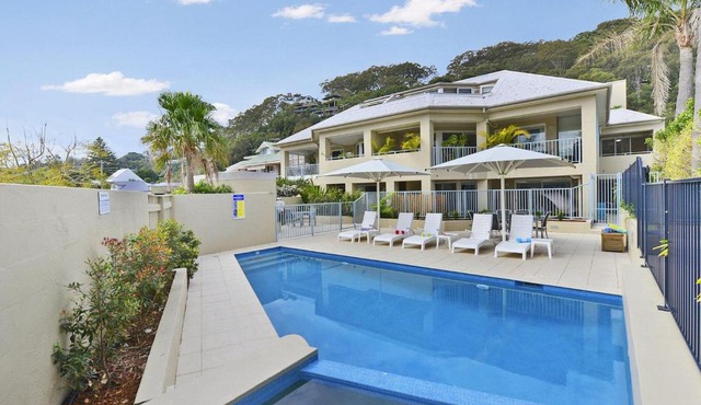 Poolside at Iluka Resort Apartments