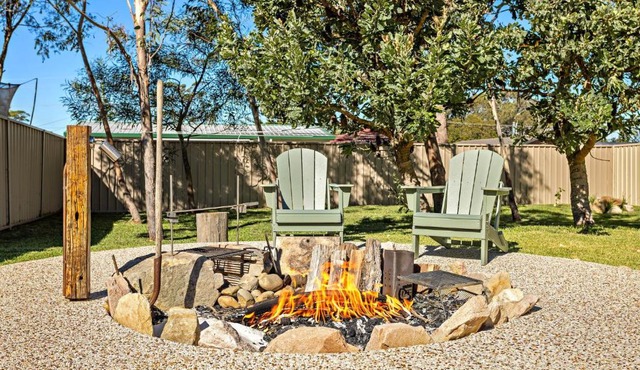 Poppy's - Fire Pit - 4 Mins Walk to Beach in Callala Beach